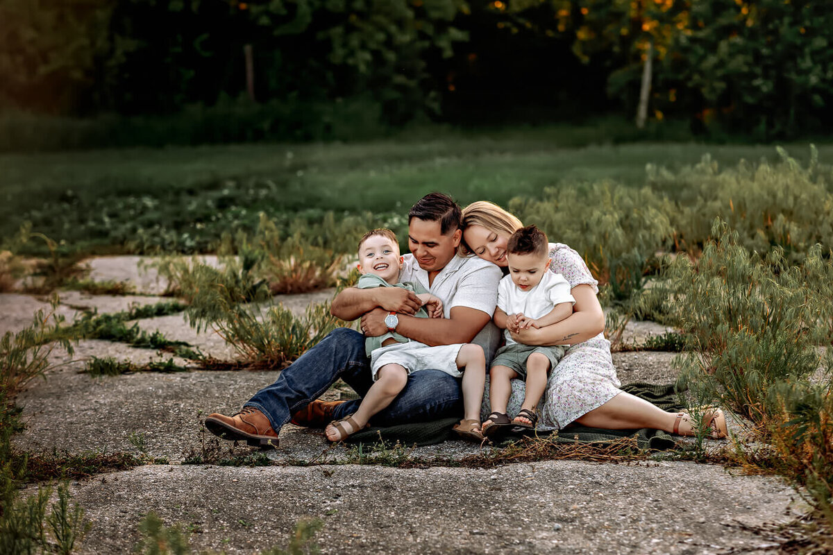 family-session-couples-bloomington-il-8