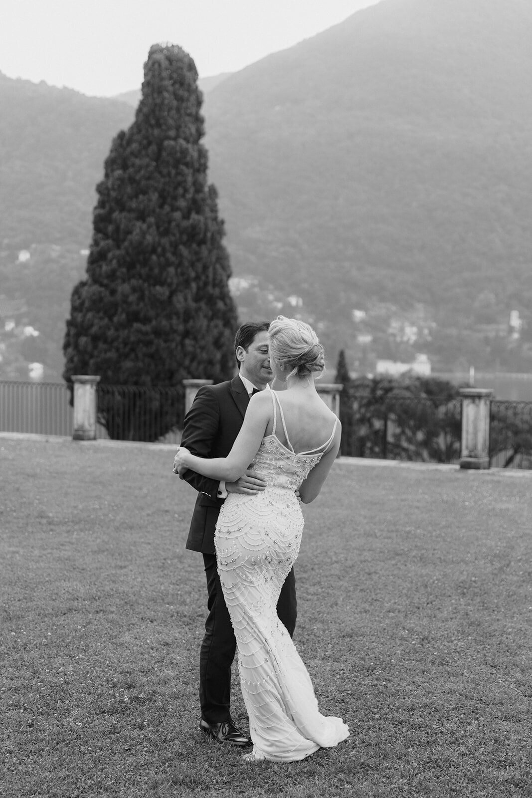 Lake-Como-Wedding-Italy-Larisa-Shorina-Photography-Luxury-Elegant-Destination-Weddings-192