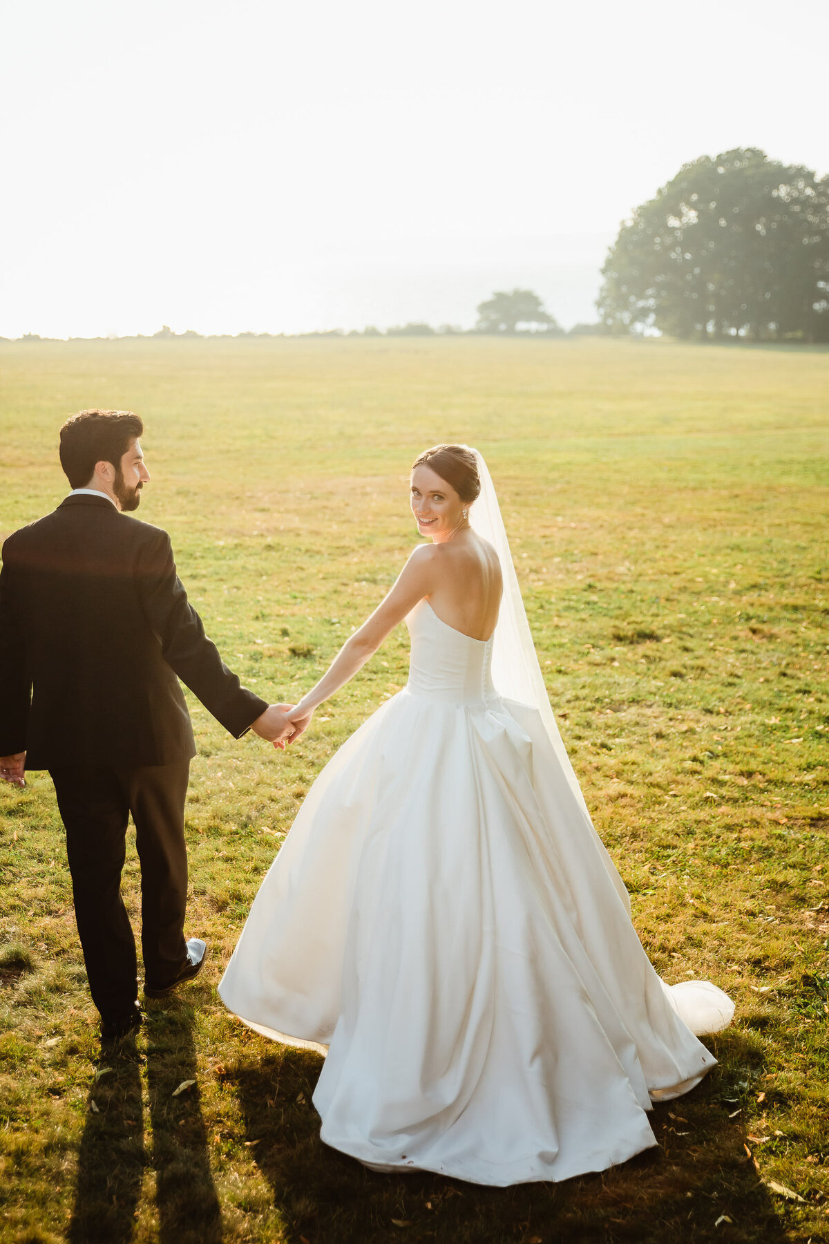 Nicole-Marcelle-Photography_044_summer-blithewold-mansion-wedding-hayley-andrew