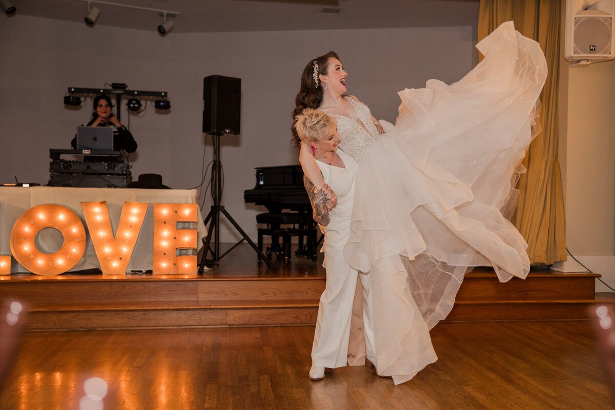 Chateau.Bellevue.Downtown.Austin.Wedding.Photography.LGBTQ.26