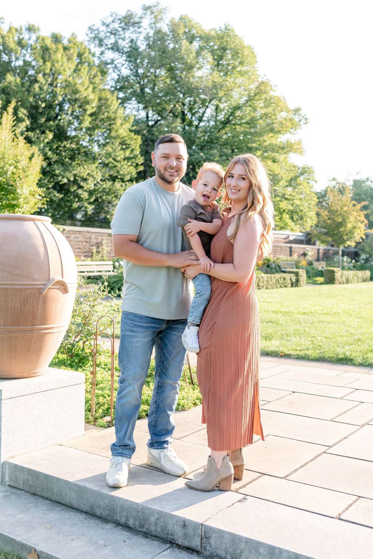 Pittsburgh-PA-Family-Session-Magnolia-And-Grace-Photography-Co-Melon-Park-Walled-Garden-KorieV# (1)-8