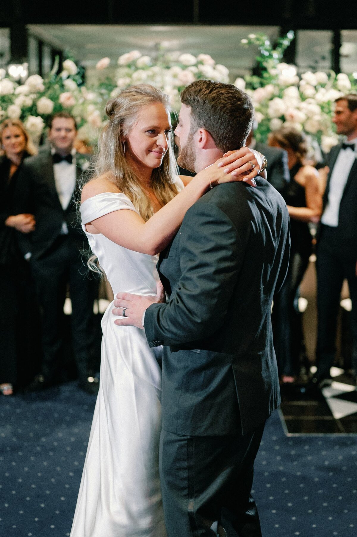 black-tie-wedding-classic-fun-vibes-shepherds-hollow-michigan-060
