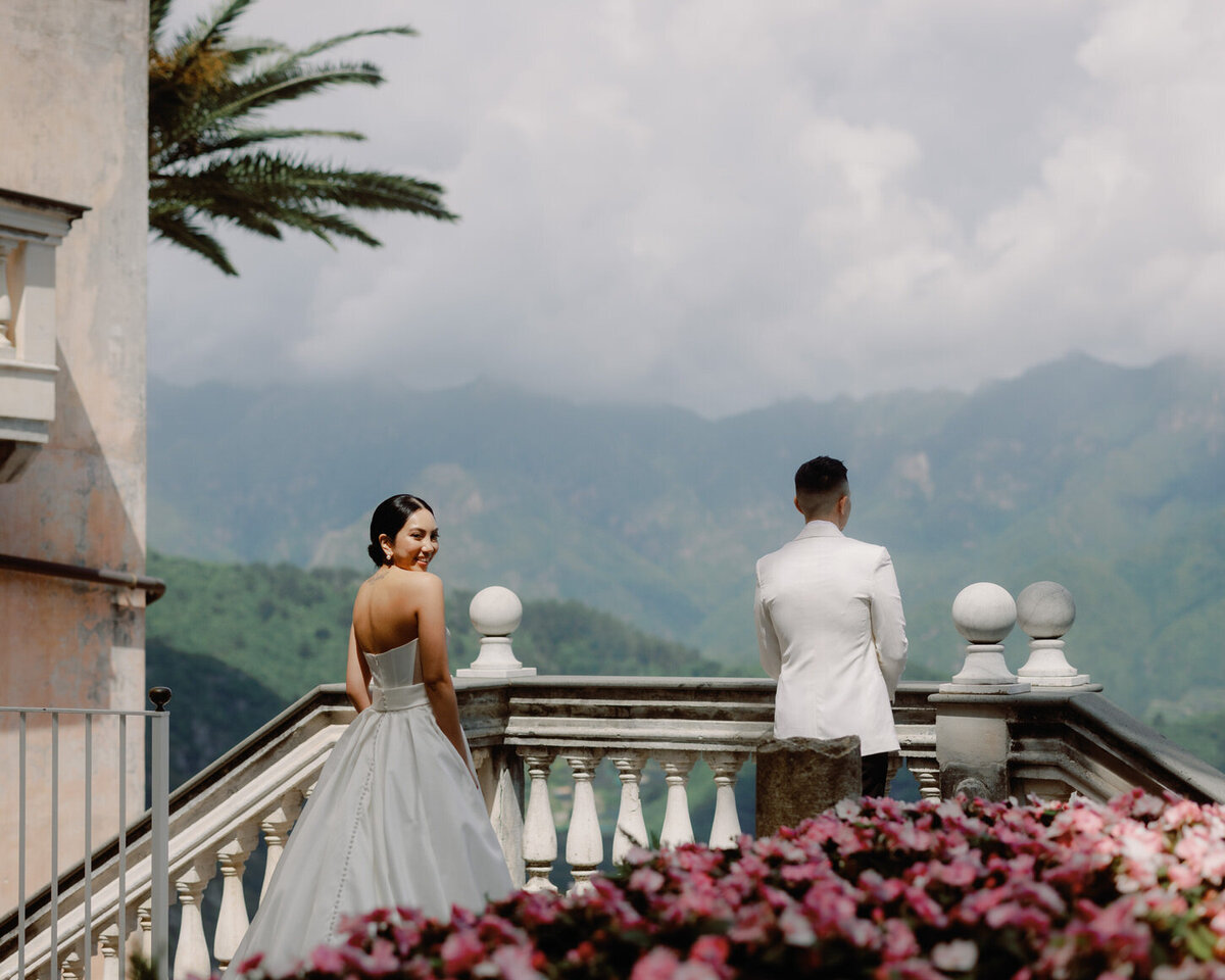 caruso-belmond-hotel-amalfi-coast-ravello-wedding-16-bride-groom-amalfi-panorama-jenny-fu-studio