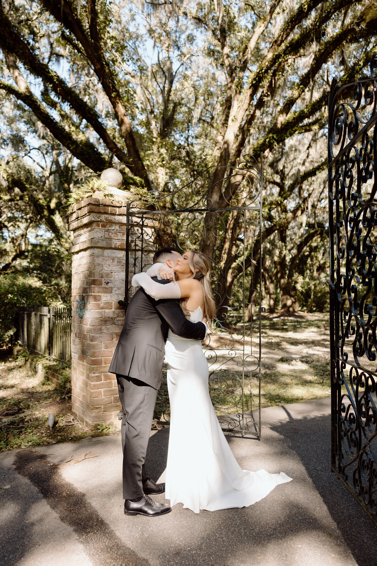 Timeless-Charleston-Tent-Garden-Party-Wedding-PC7A0939