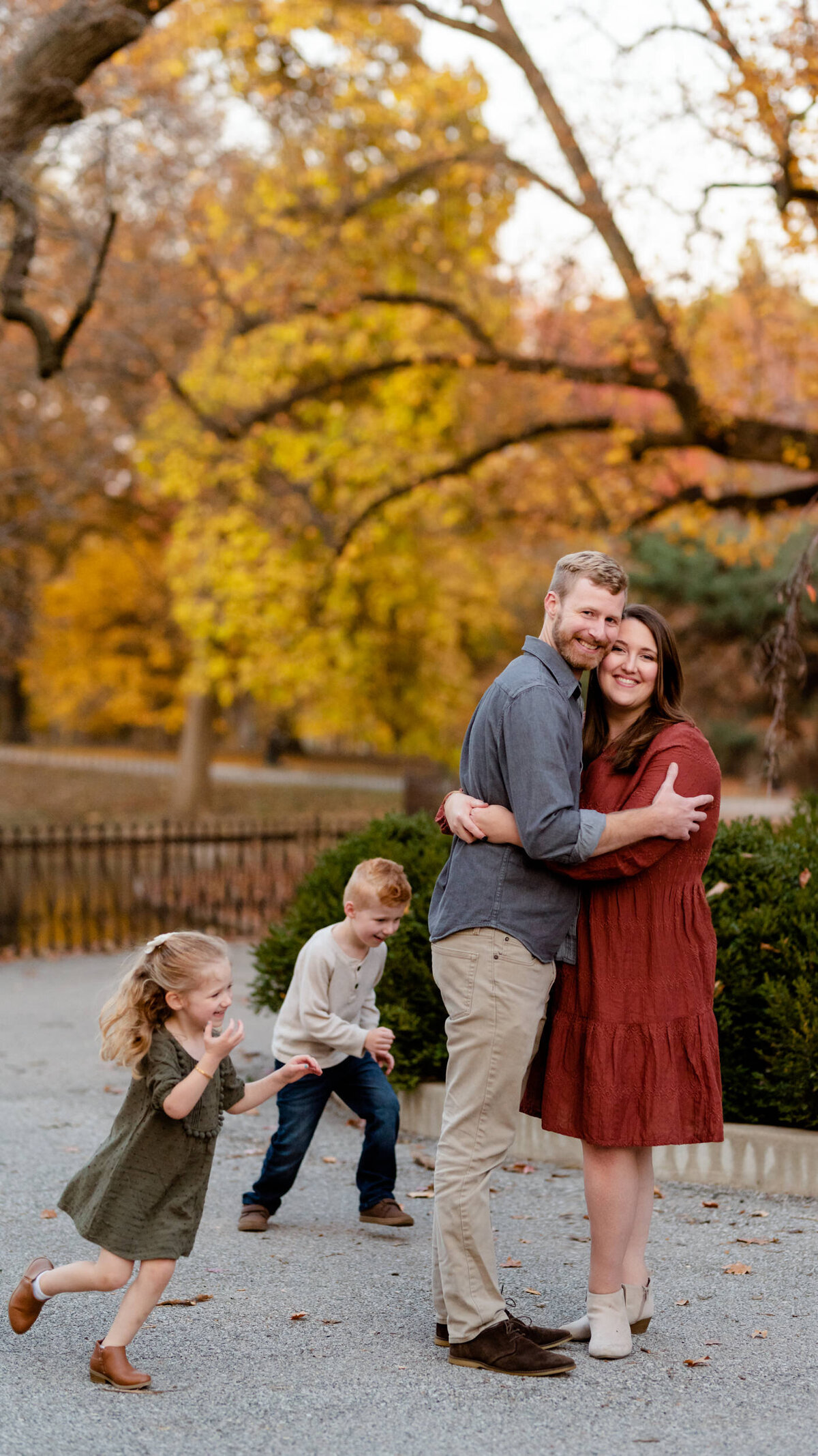 Family-Photo-Session-Lafayette-Park-MO-Vertical