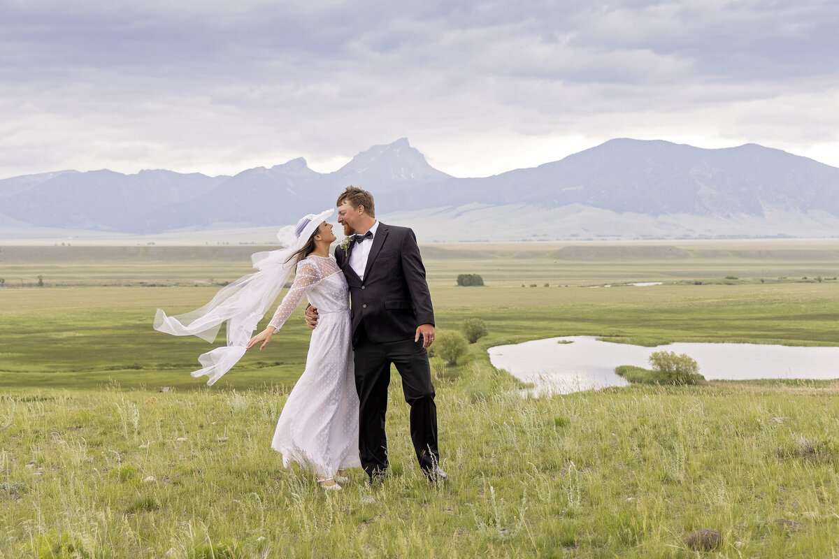 Shanna-Mae-Photography-Montana-Photographer-Montana-Weddings-Rainbow-FX-Ranch-014