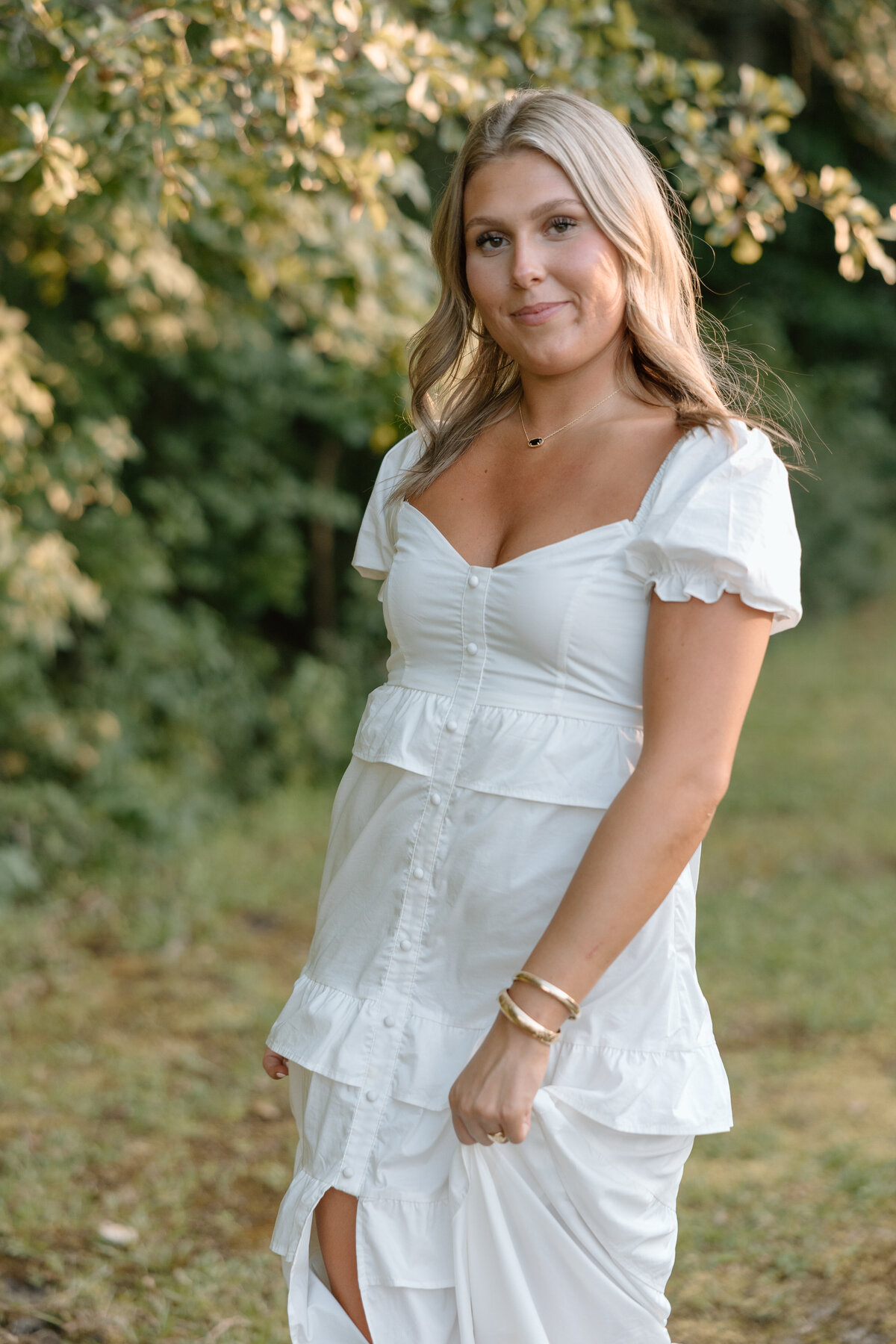 Senior photos at family farm