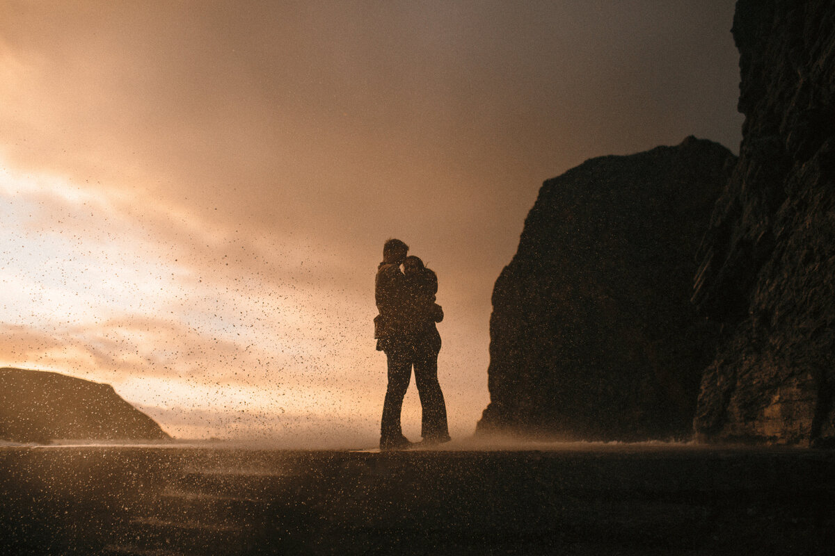 Engagement shoot_couples session_wild winter shoot_Hope Cove_033