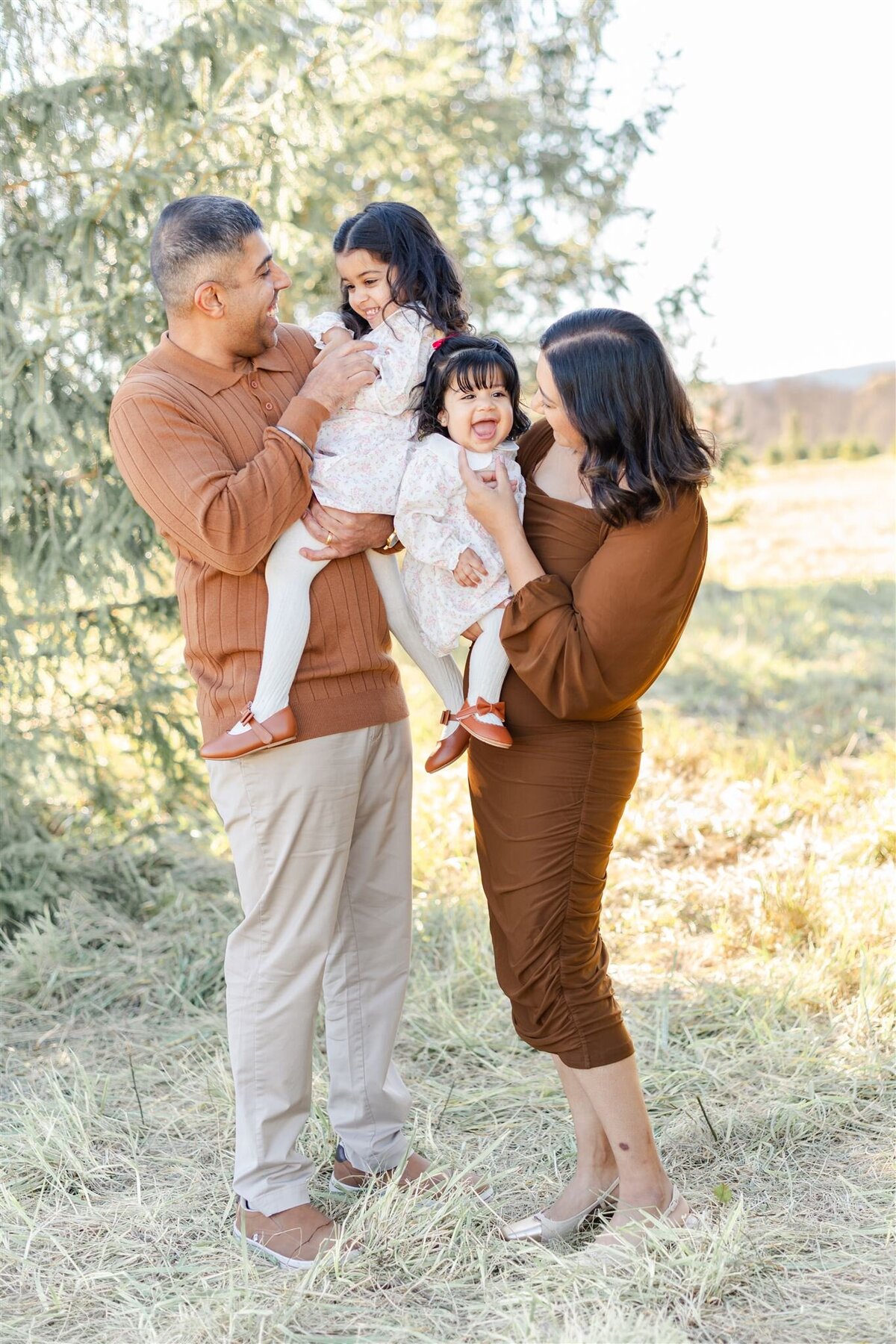 Heidi Fam Photography - Christmas Tree Farm Family Session