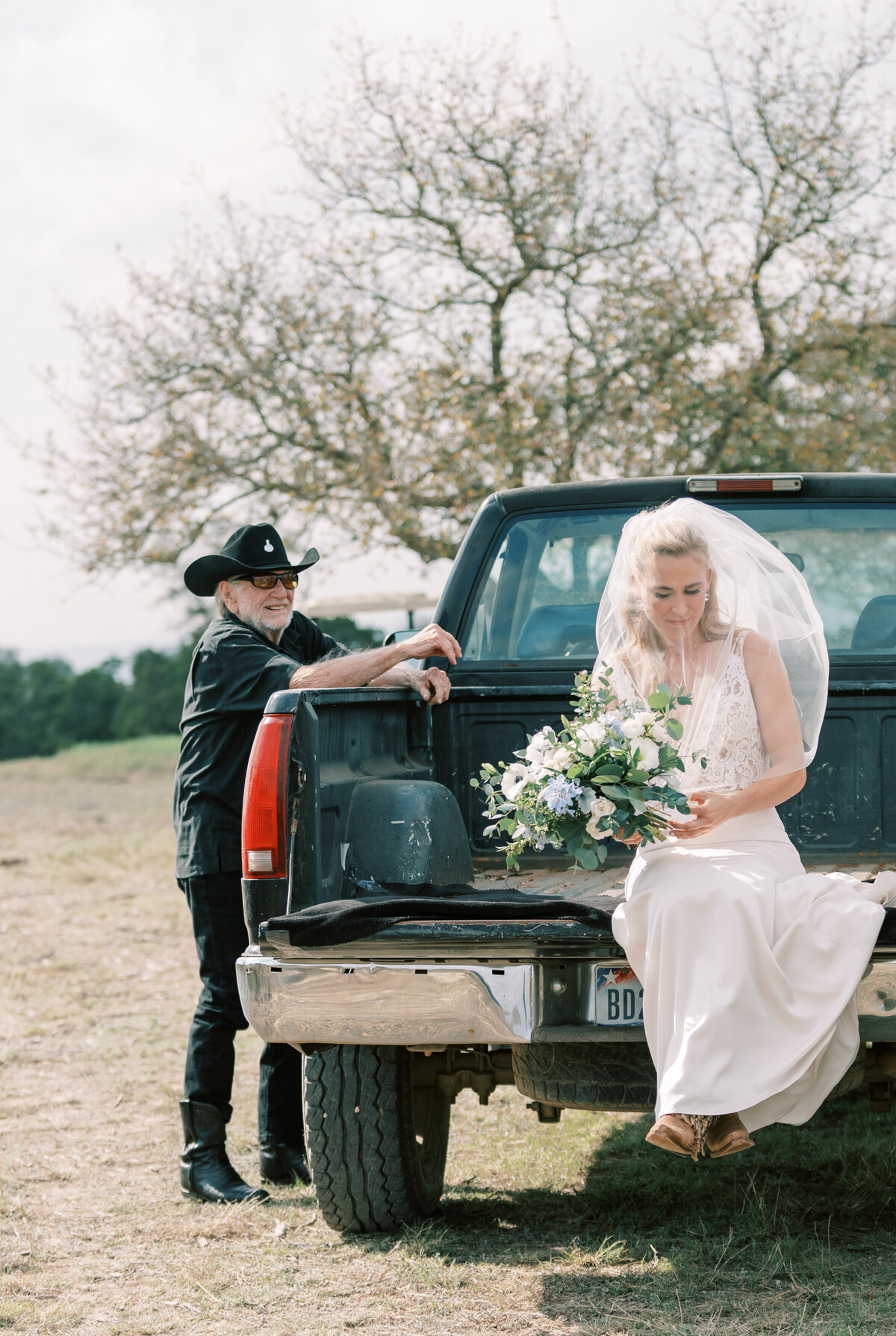 luck ranch-luck-ranch-spicewood-texas-willie-nelson-wedding-tonya-volk-photography-77