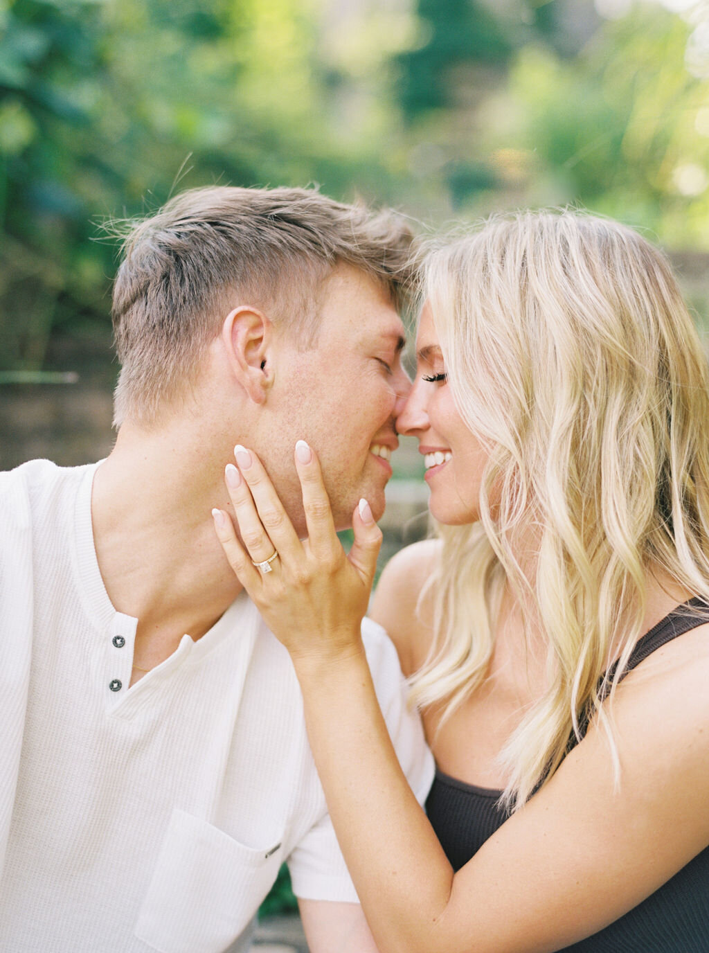 Hannah&Andrew_CharlottesvilleEngagementSession_FINAL-84
