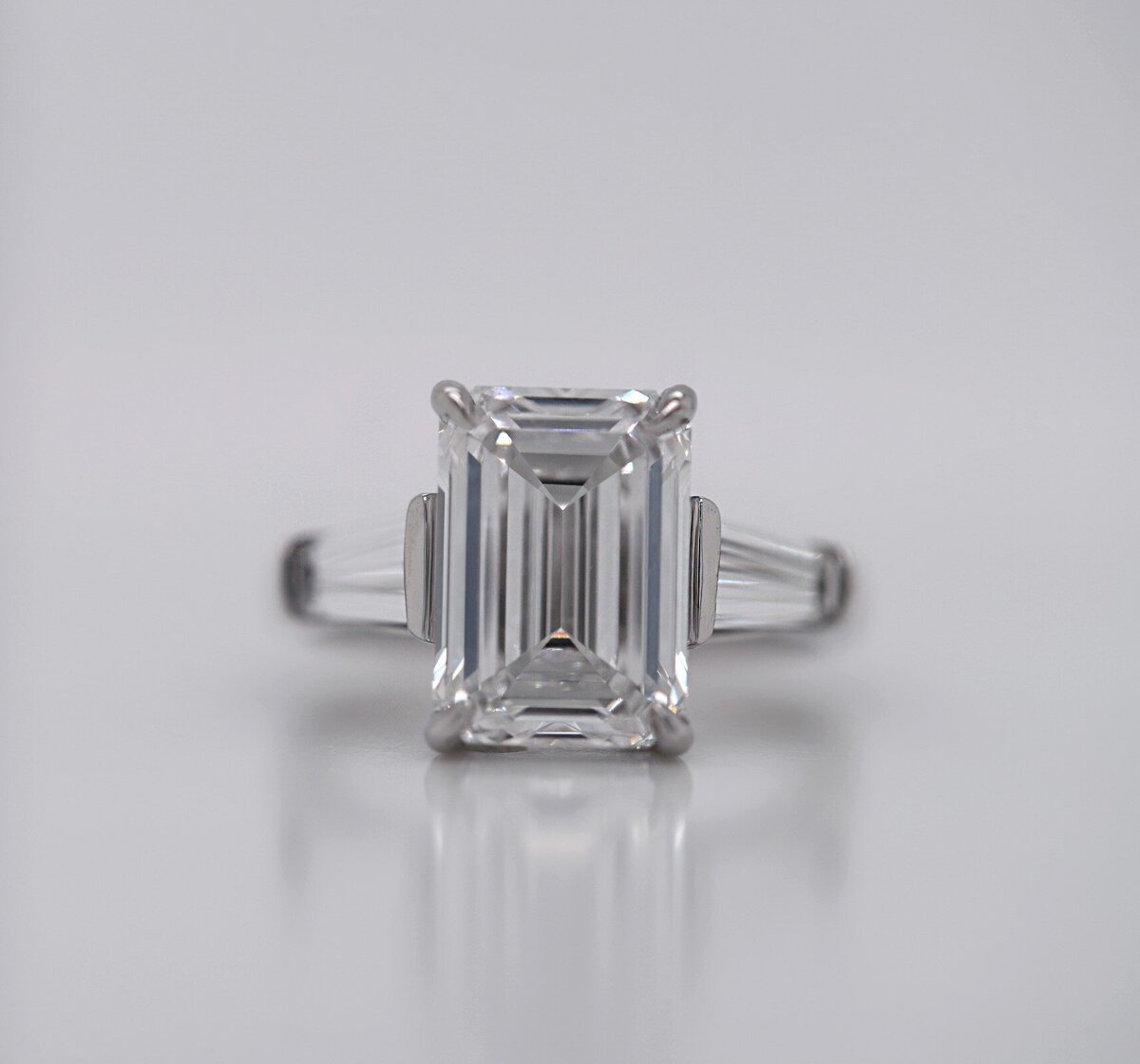 Best Emerald Lab Grown Diamonds in Dallas, Tx