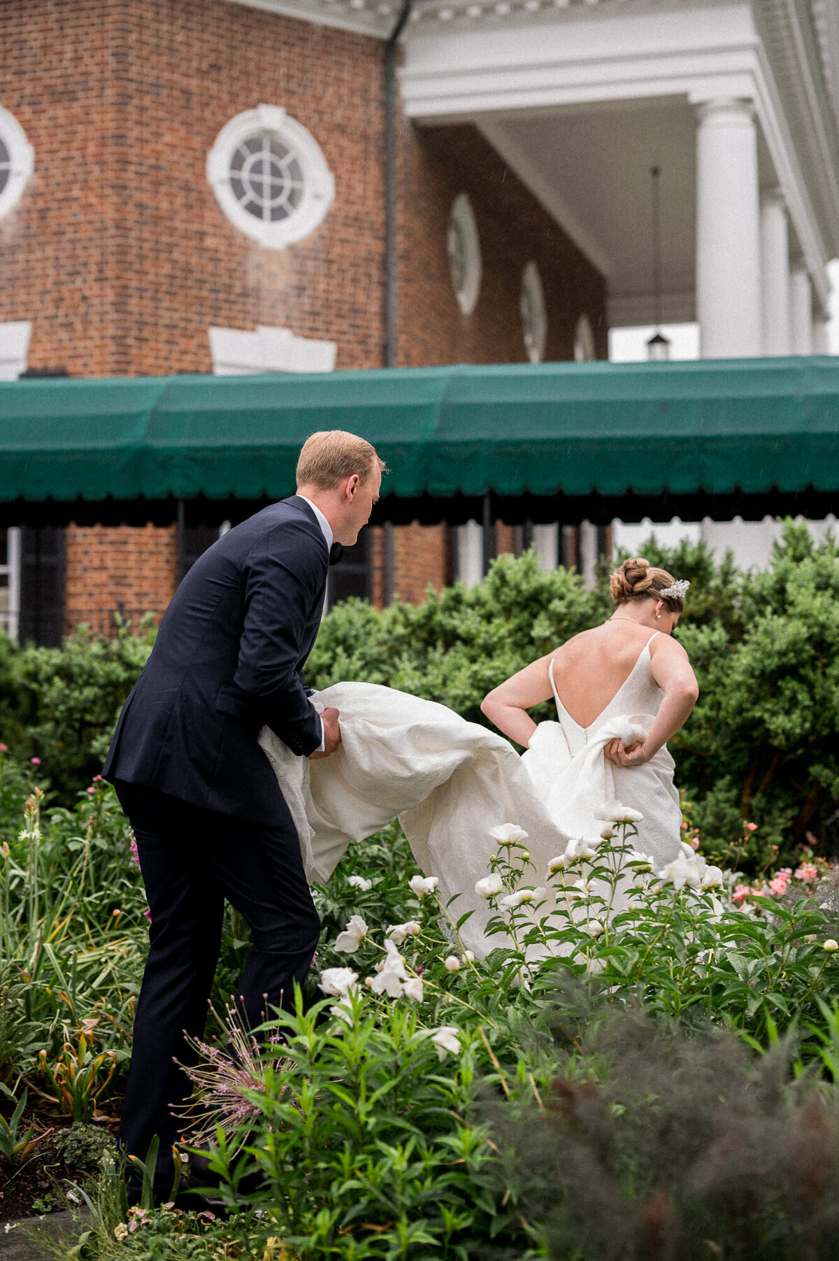 Farmington Country Club Wedding Photographer - Hunter and Sarah Photography-32