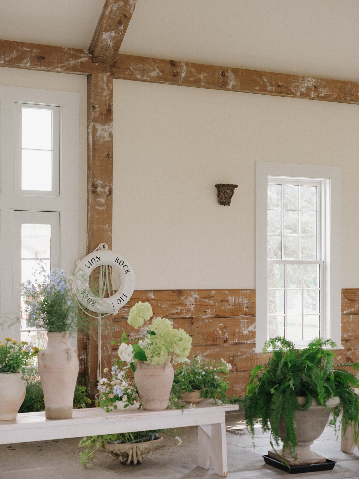 Stunning editorial wedding photography capturing fashion forward aesthetics at Connecticut's most elegant destination venue. Lauren Alatriste's luxury wedding photography approach creates magazine-worthy imagery that celebrates both artistic vision and authentic love.