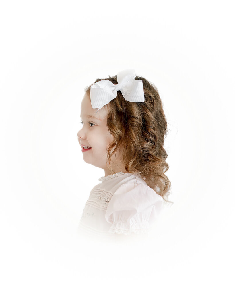 Vingetted children's portrait