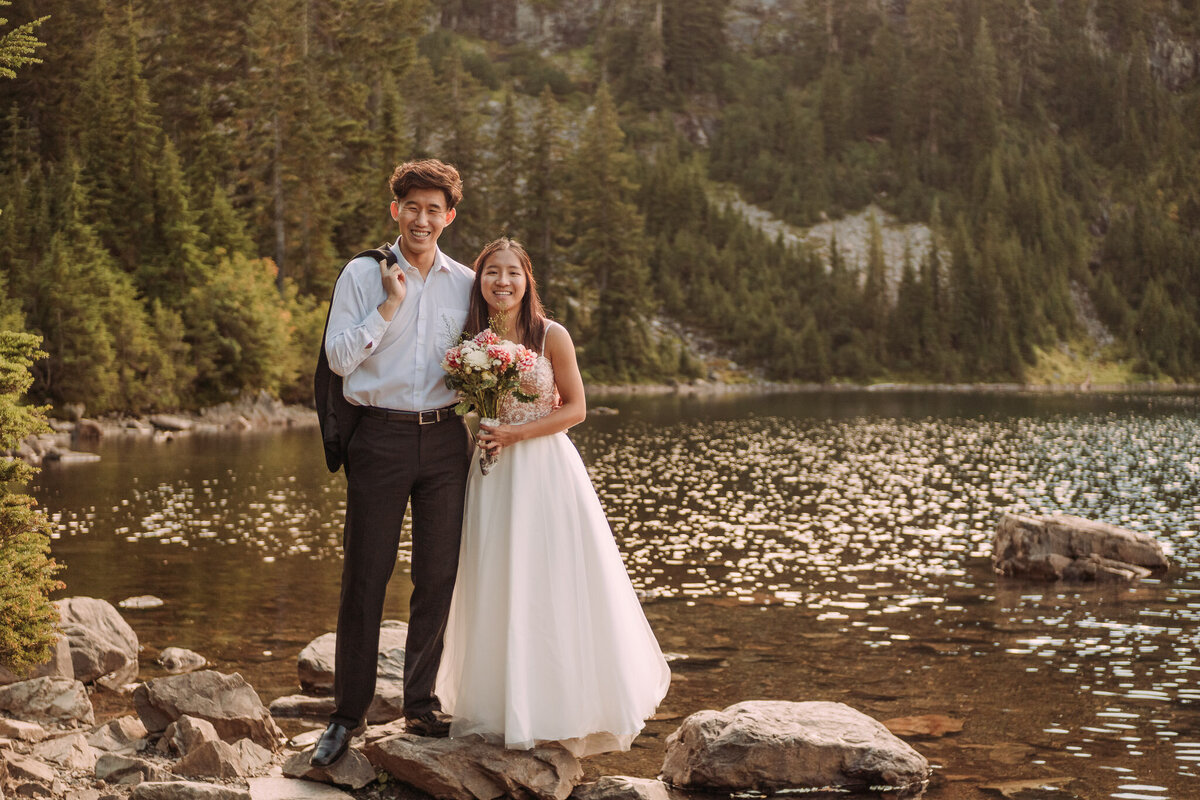 Joyce Li Photography Destination Wedding Elopement Engagement Lifestyle Portrait Photographer West Coast Seattle Washington California snowlakeengagement-5
