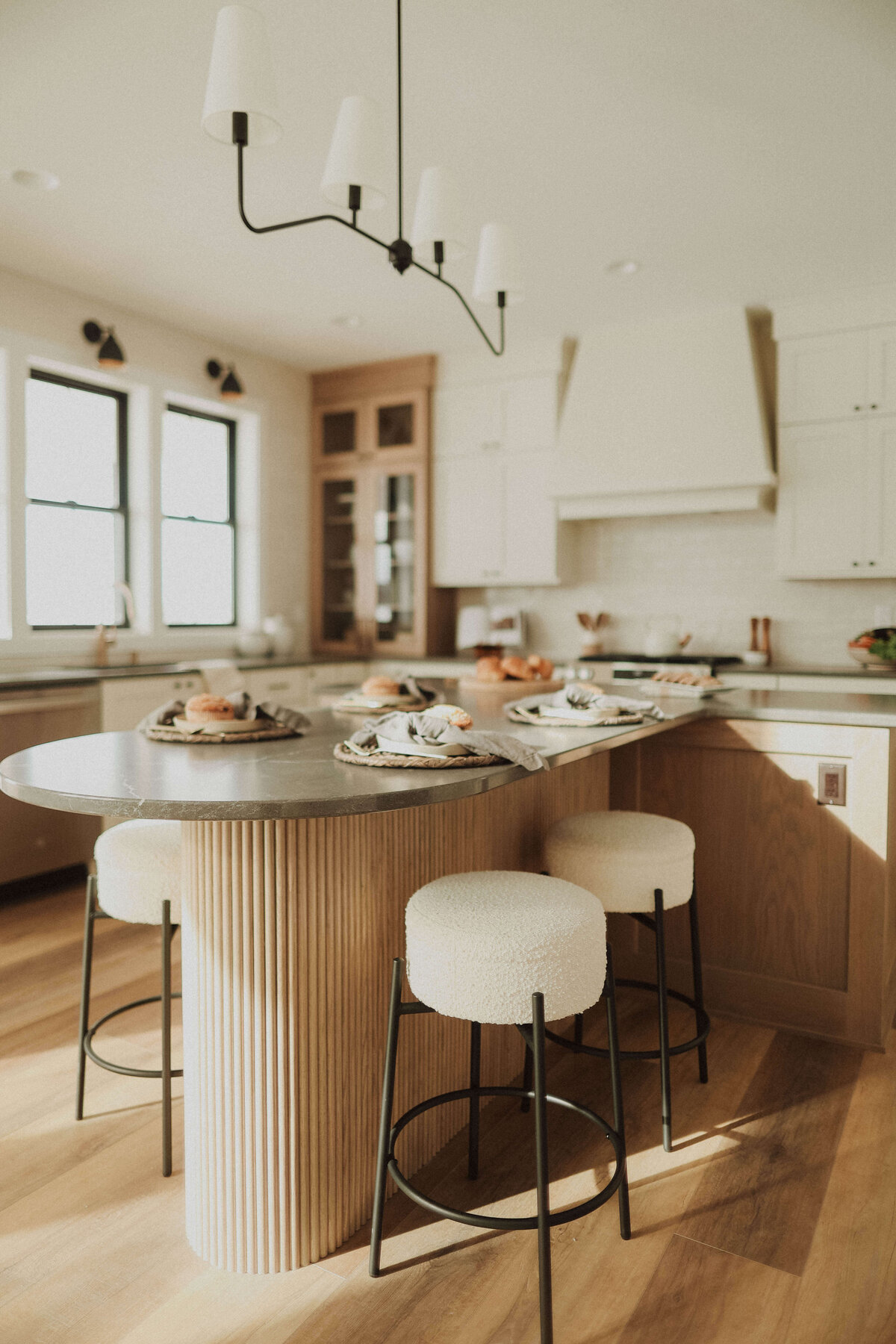2802-Kitchen-Grimes-Central-Iowa-Custom-Home-JRL-Builders-3F1A0271