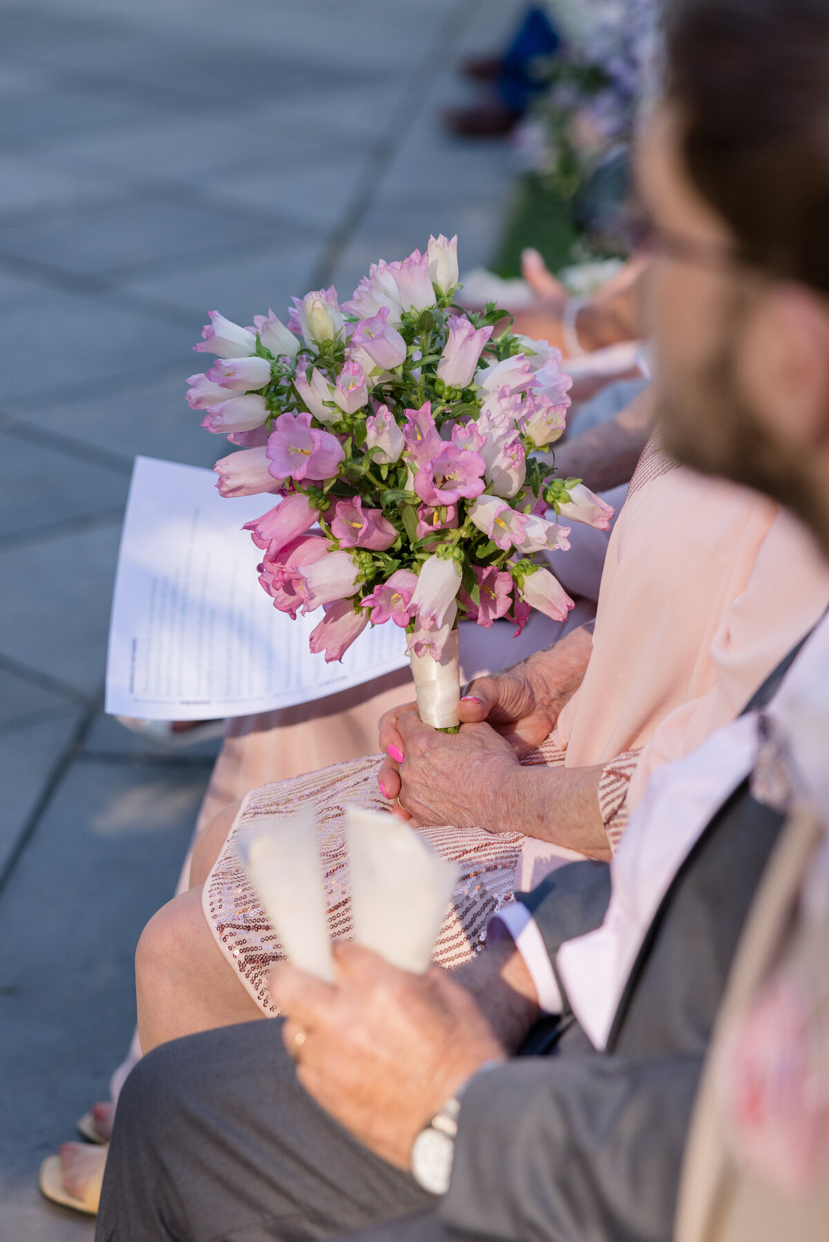 bridesmaid-bouquet-at-glen-manor-house