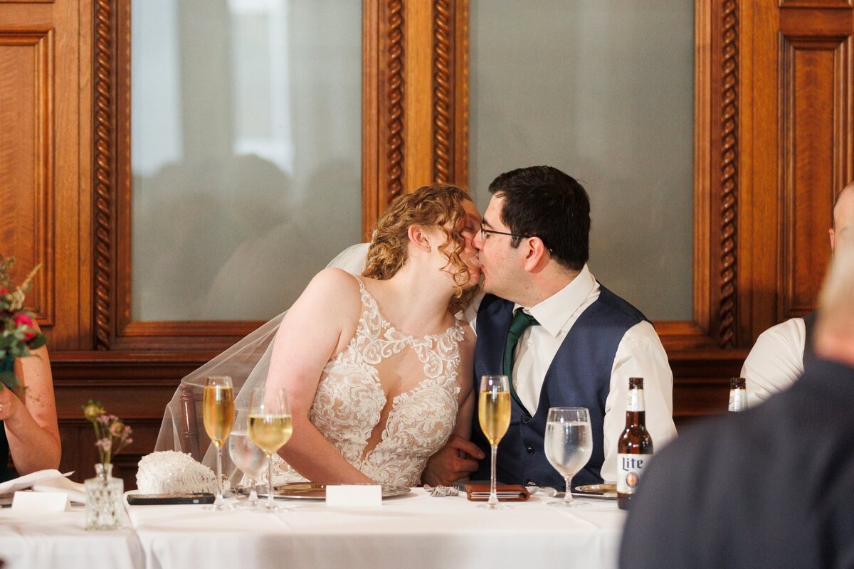 46-grand-rapids-city-flats-hotel-wedding