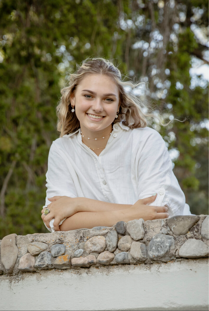 Andie Senior 2