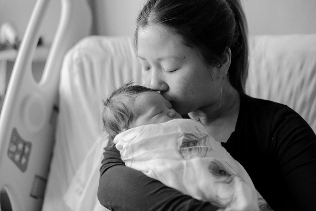 hospital-newborn-photography-18