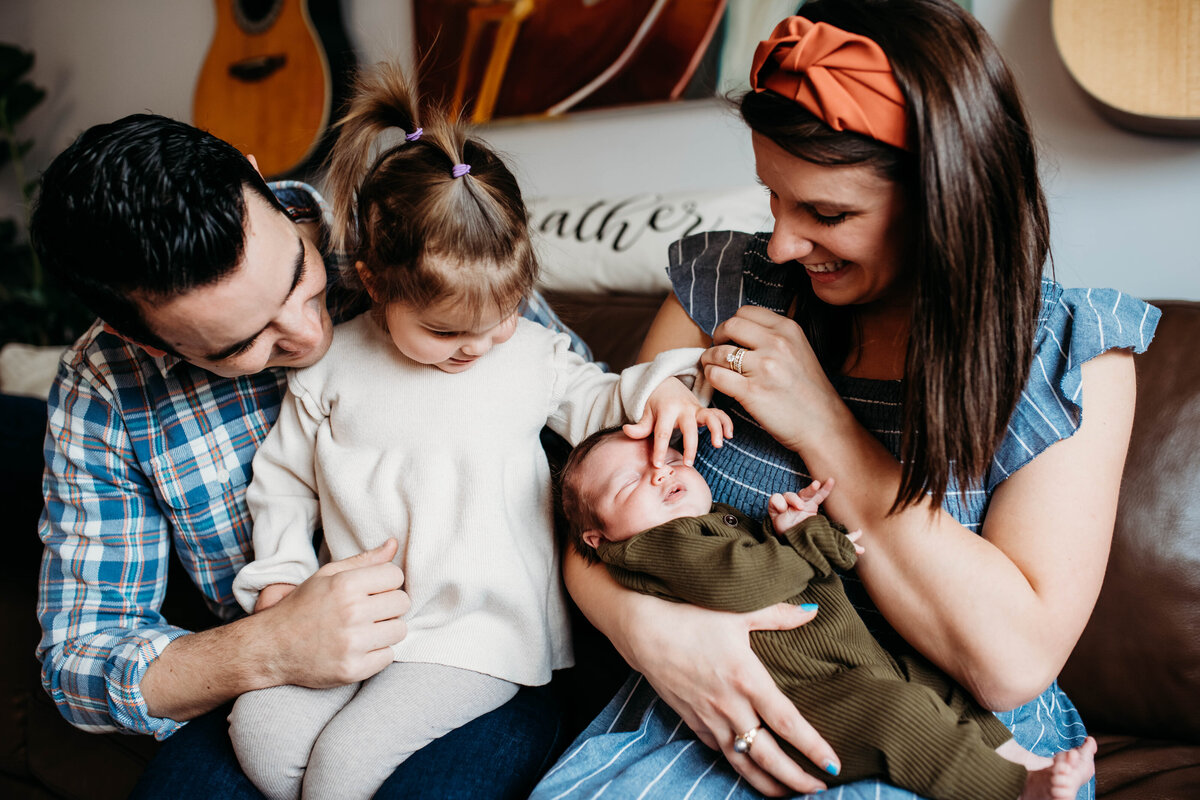 Mount Prospect Lifestyle Newborn Session- Cornelius -8