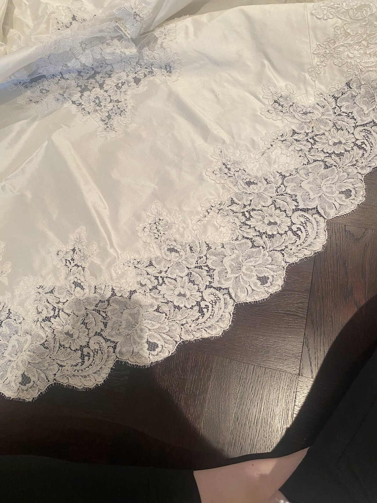 vinatge-custom-lace-veil-simply-white-bridal-ny.jpeg