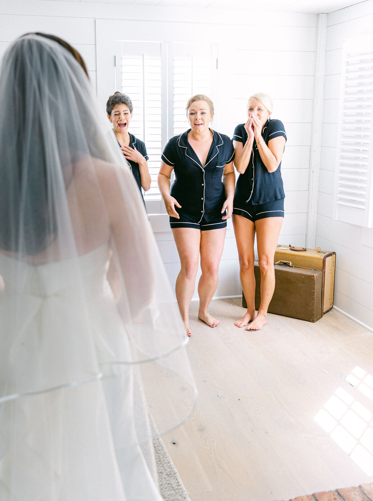 bridesmaids-first-look-ct-wedding-jen-strunk-events