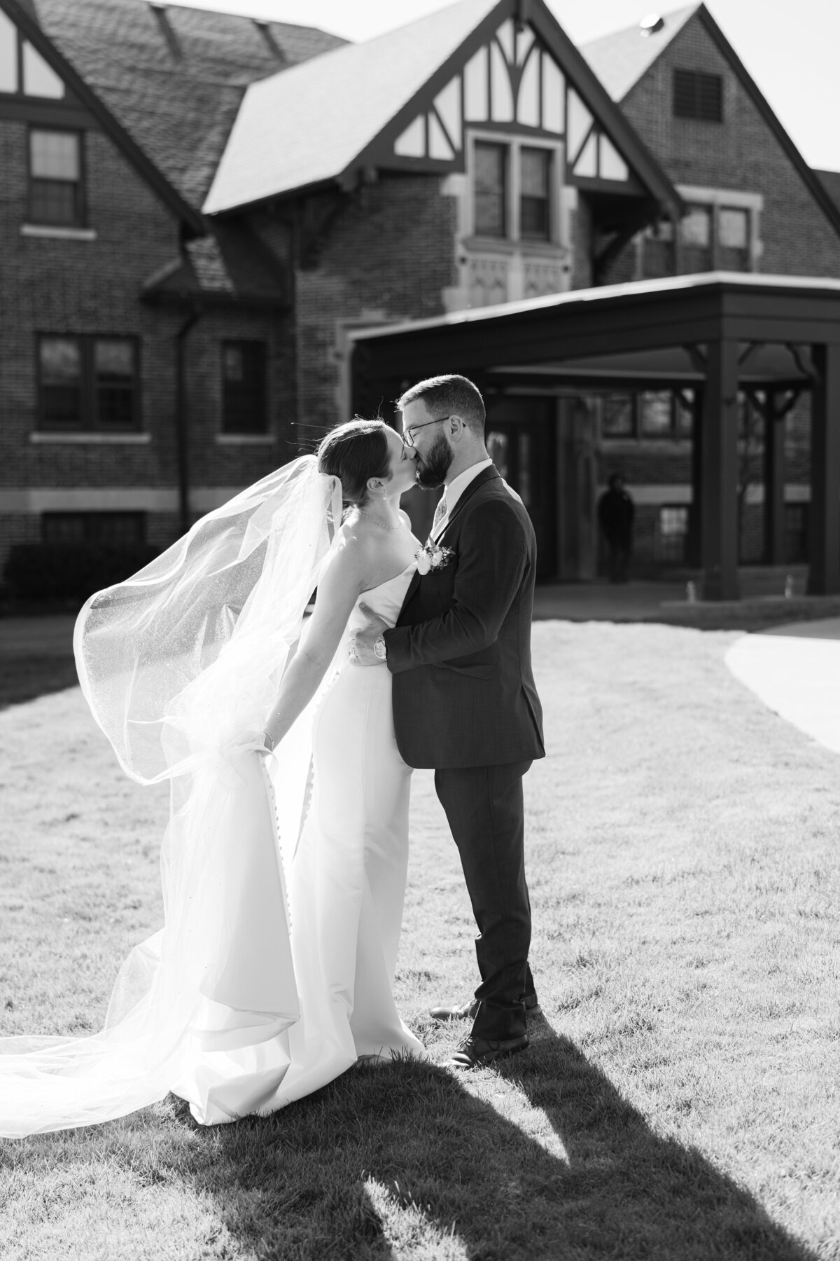 Wedding-Ceremony-Toledo-Ohio-Classic-Venue17