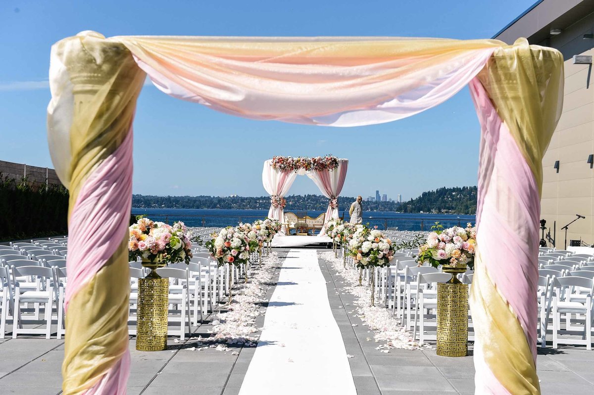 Vibrant Outdoor wedding ceremony space at Hyatt Regency Lake Washington