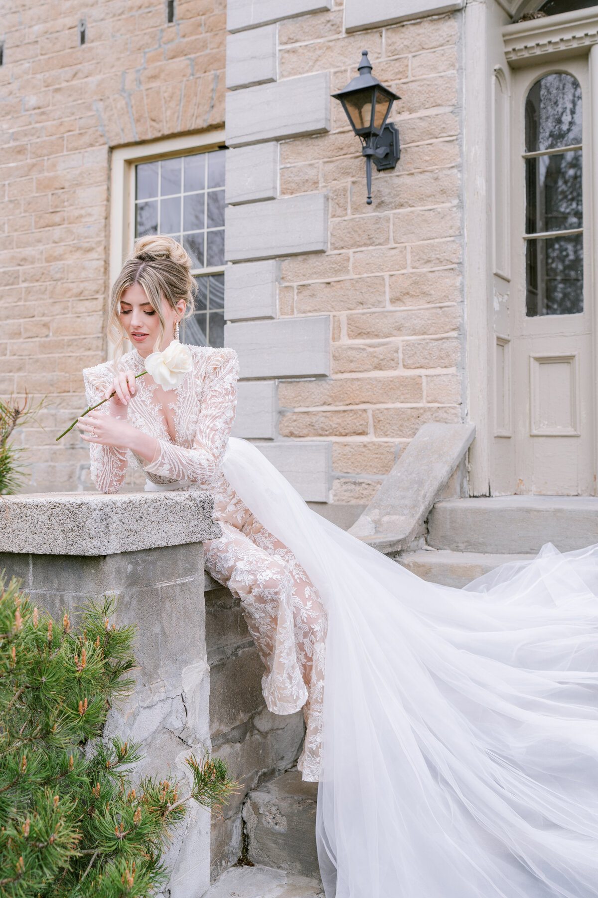 0103 Luxury Floral Wedding Editorial_Strathmere_Canada_Ottawa_Photography by Emma