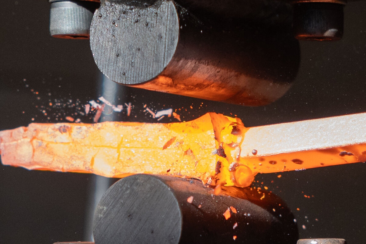 ct-brand-photography-Pneumatic-Forging- Hammer-details