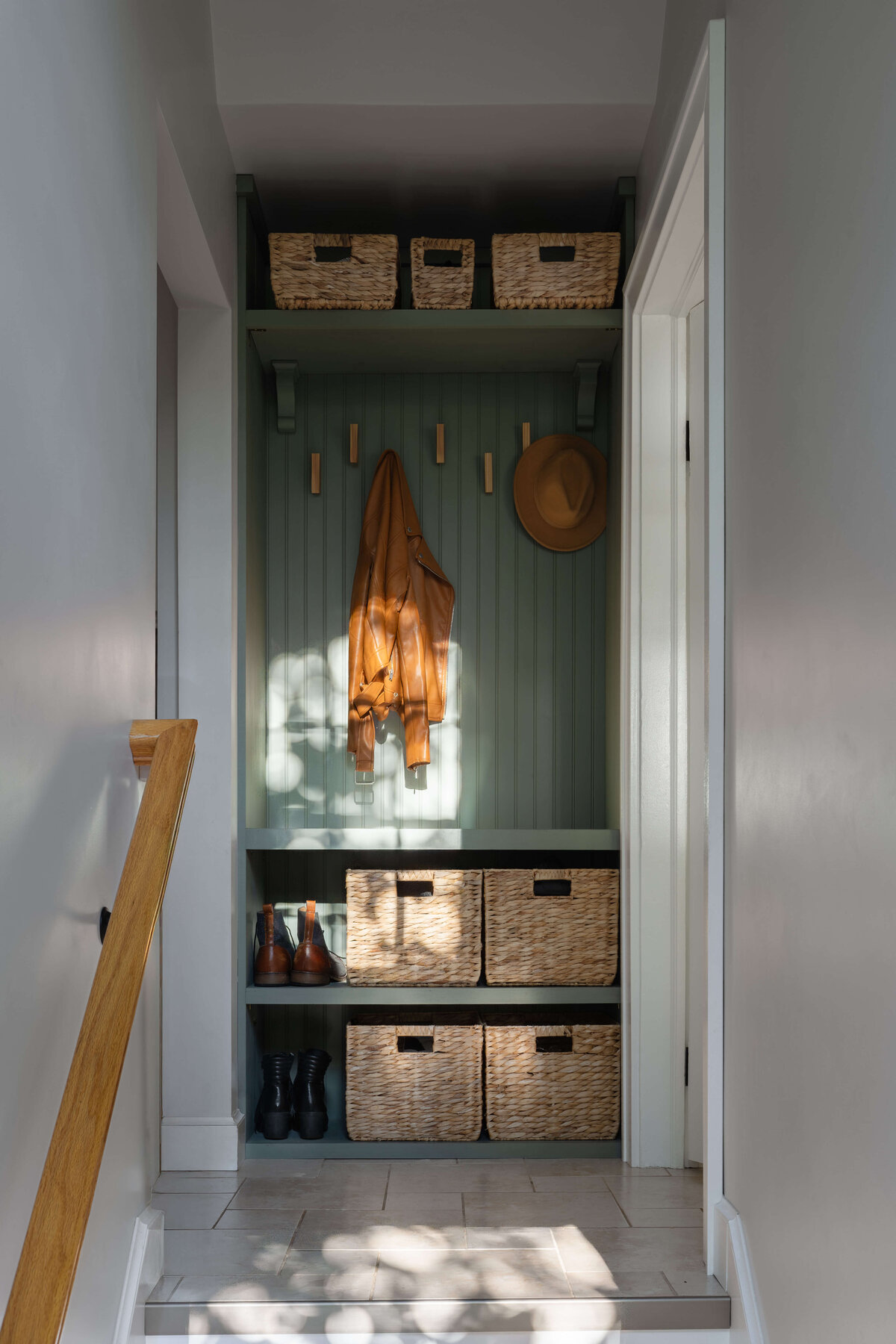 VERTCOVER- mud room-007-HDR-Edit