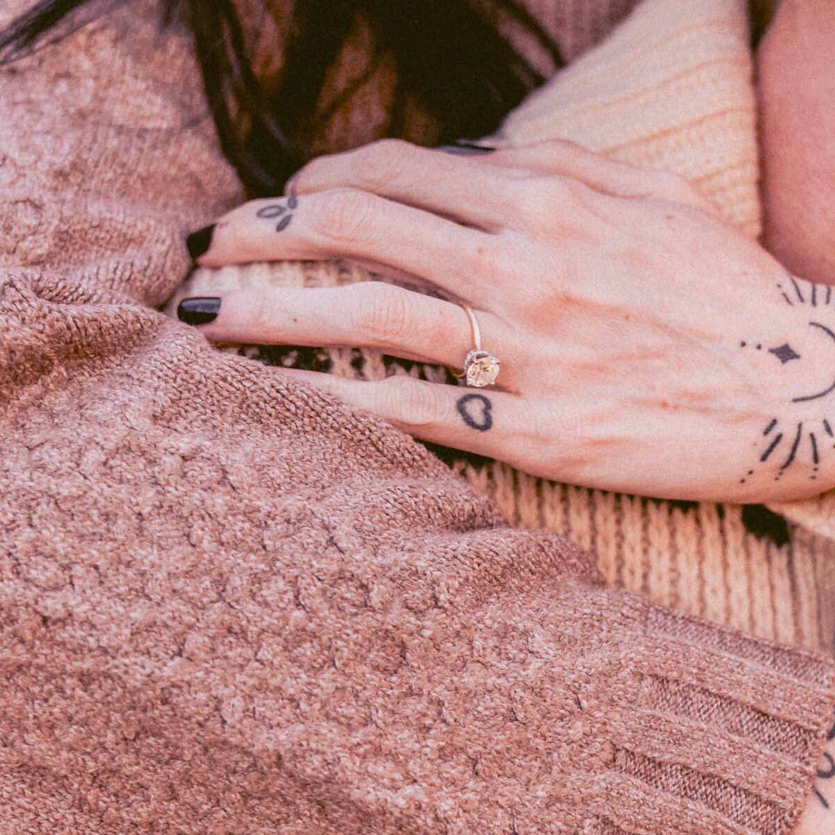 denver colorado wedding photographer - ring on woman's finger