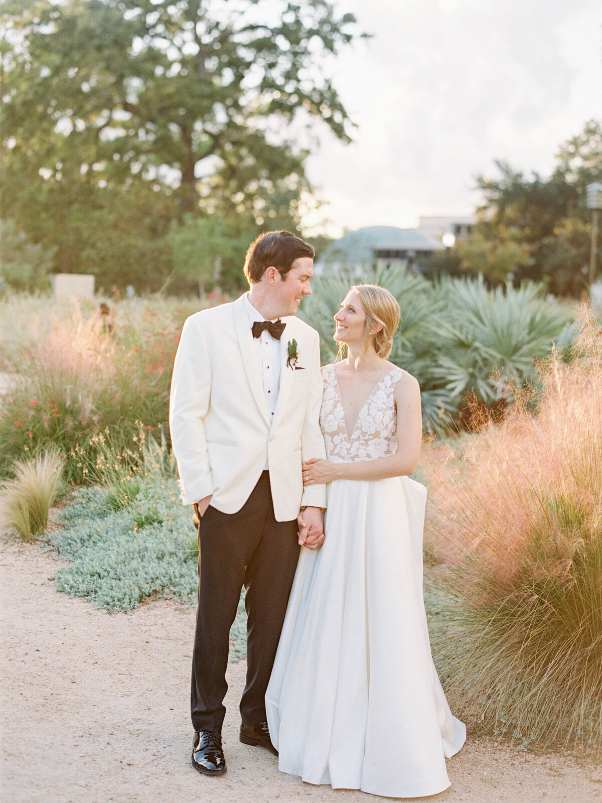 mcgovern-centennial-gardens-wedding-houston-wedding-photographer-mackenzie-reiter-photography-84