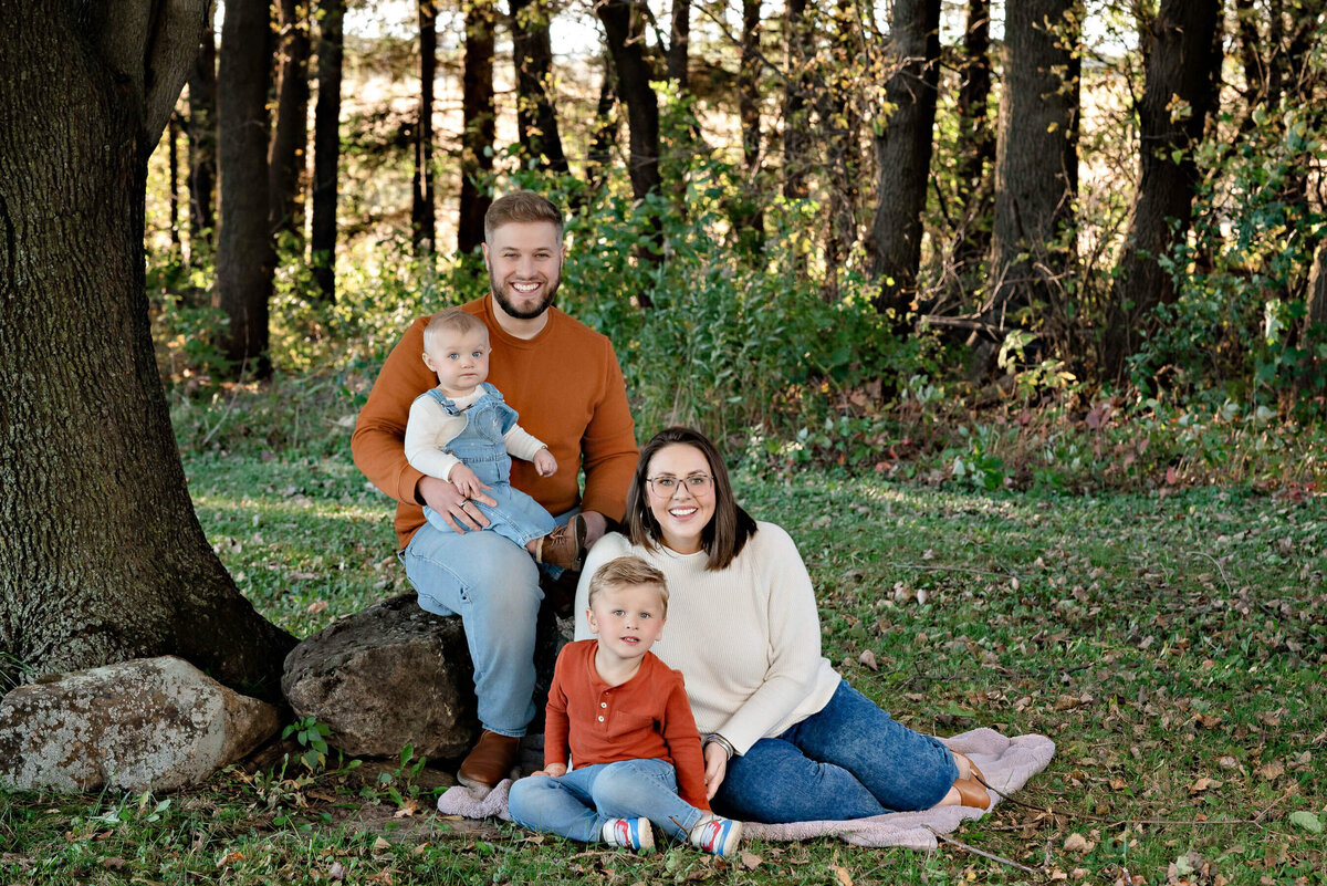 outdoor-fall-mini-sessions-woodbury-mn