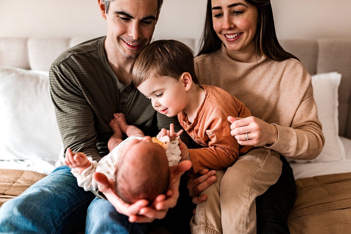 Charlotte-Lifestyle-Newborn-Photographer-in-Mooresville-North-Carolina-Documentary-Photography-Davidson-Cornelius-Huntersville-Lake-Norman-Family-In-Home-Photographer_0367