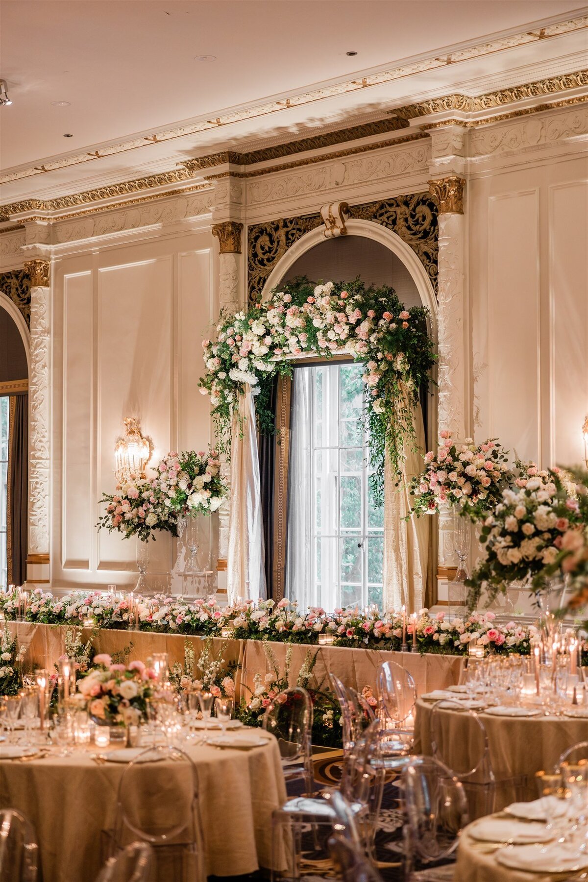 Grand-Luxury-Fairmont-Olympic-Wedding-Flora-Nova-Design-Seattle-00090