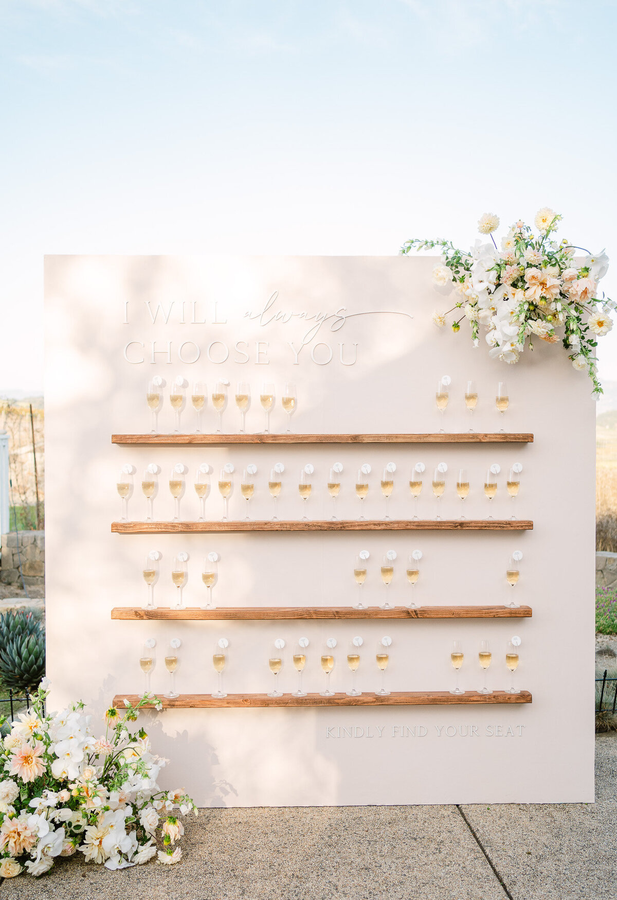 bride and groom ceremony outdoor pictures