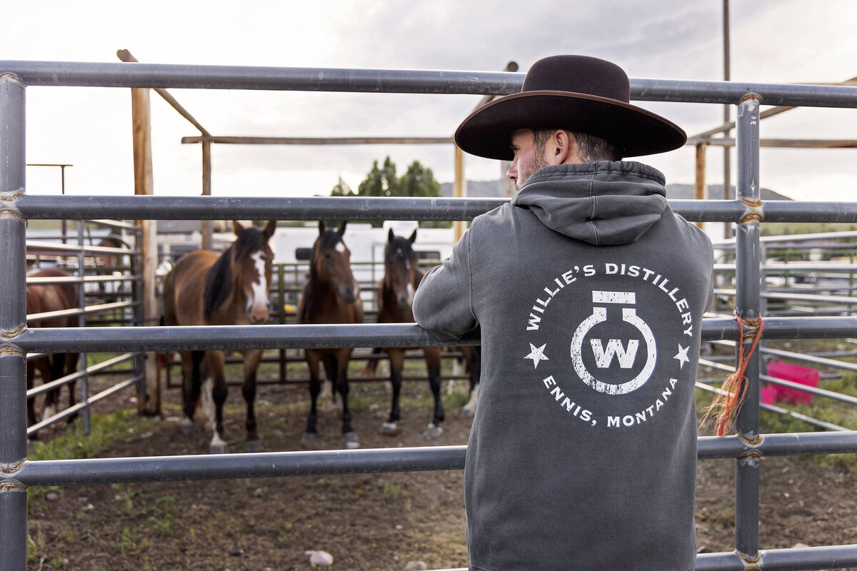 Shanna-Mae-Photography-Montana-Photographer-Business-Lifestyle-Willies-Distillery021