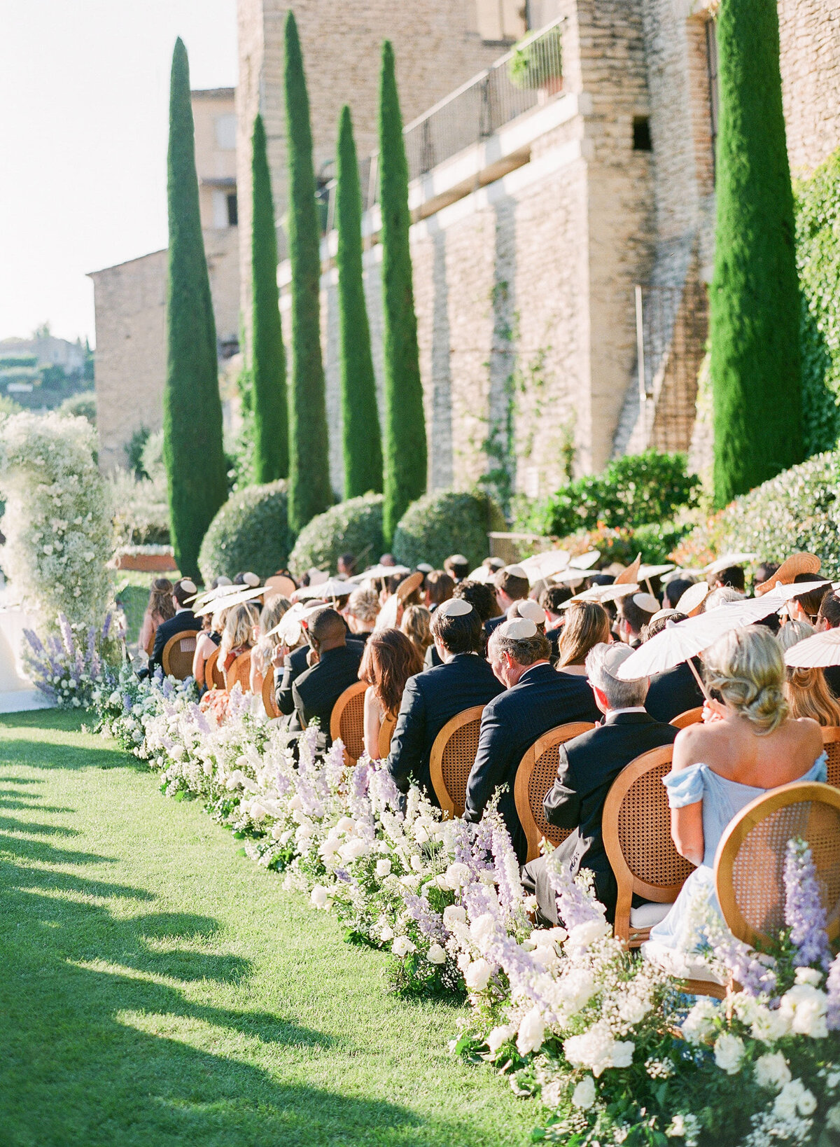 Continuous_Ceremony_Aisle_Florals