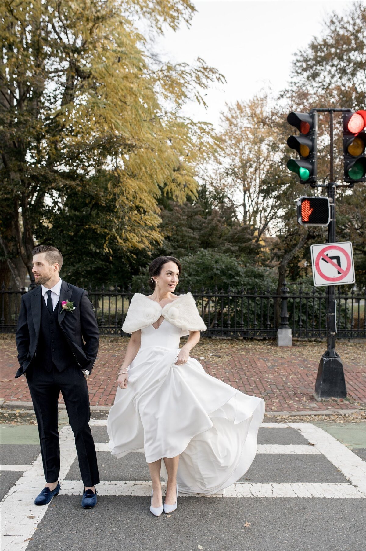 Kate-Murtaugh-Events-Boston-wedding-planner-Public-Garden-groom-bride-Back-Bay