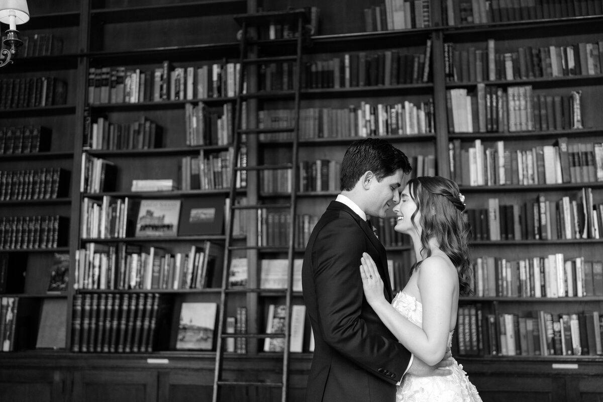Aspen-Avenue-The-Berlez-Chicago-Wedding-Photographer-Clementine-Custom-Events-Racquet-Club-of-Chicago-Avant-Gardenia-Posh-Production-Cagen-Orchestra-Nika-Vaughan-BBJ-La-Tavola -Vogue-Editorial-High-Fashion-Fine-Art-Luxury-Journalism-96
