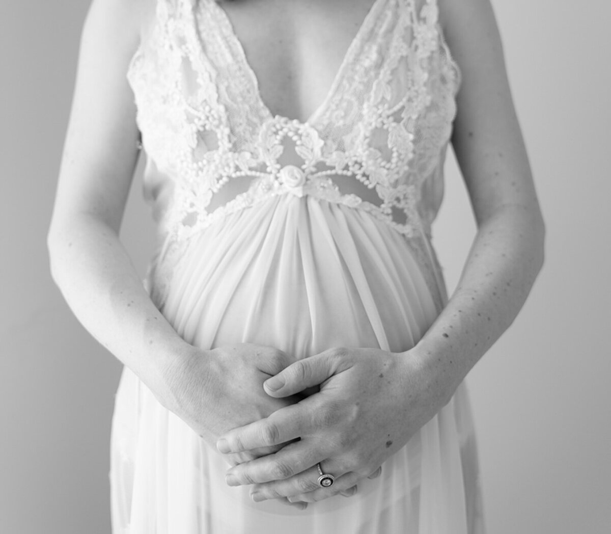 moments-photography-blackrock-south-county-dublin-best-unique-authentic-maternity-pregnancy-photos-123