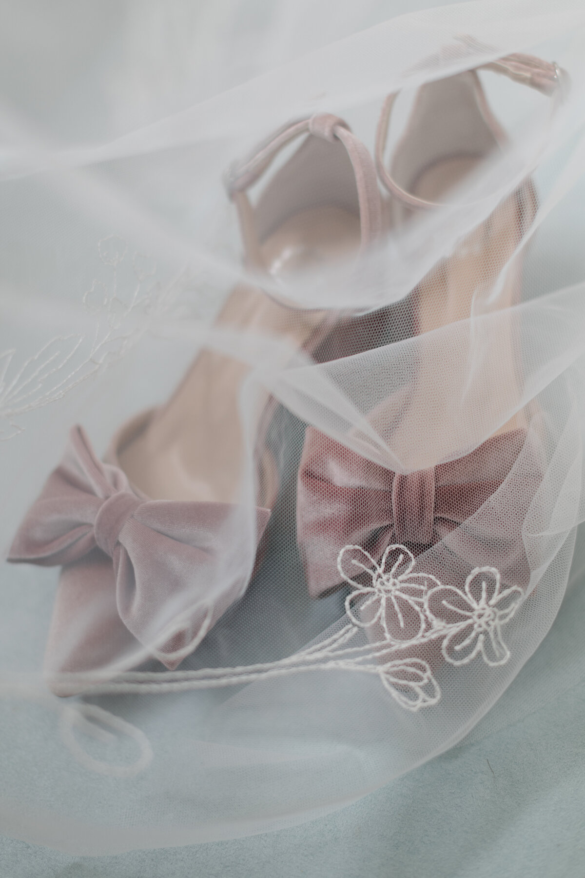 Dannie and Ben 007 wedding previews