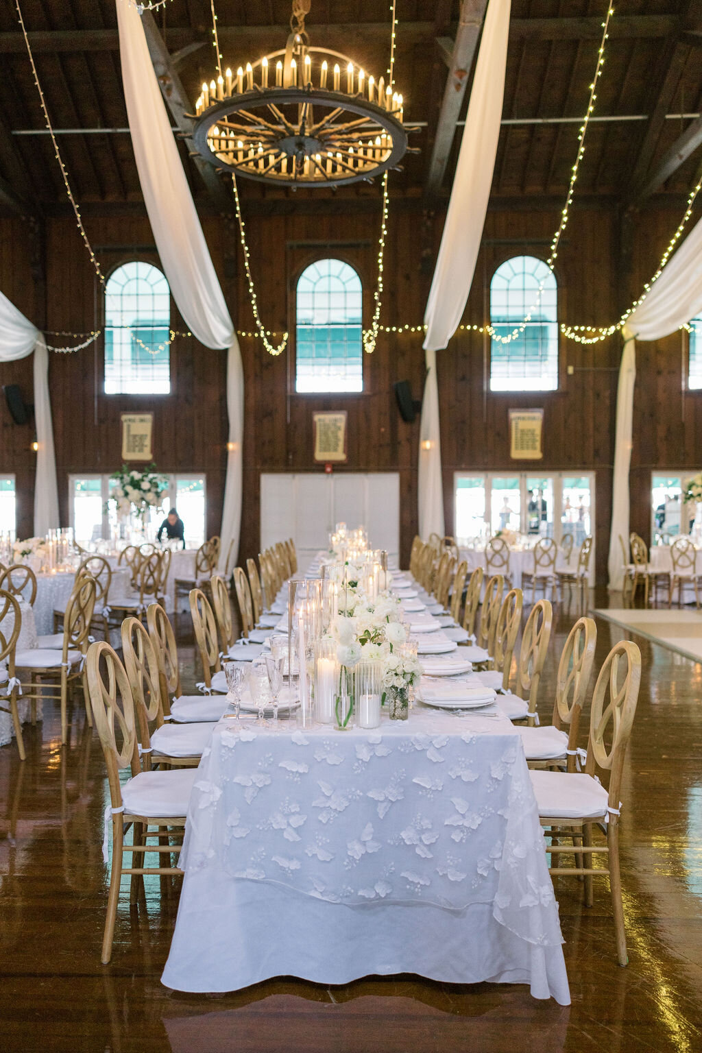 Madison-country-club-wedding-hydrangea-table