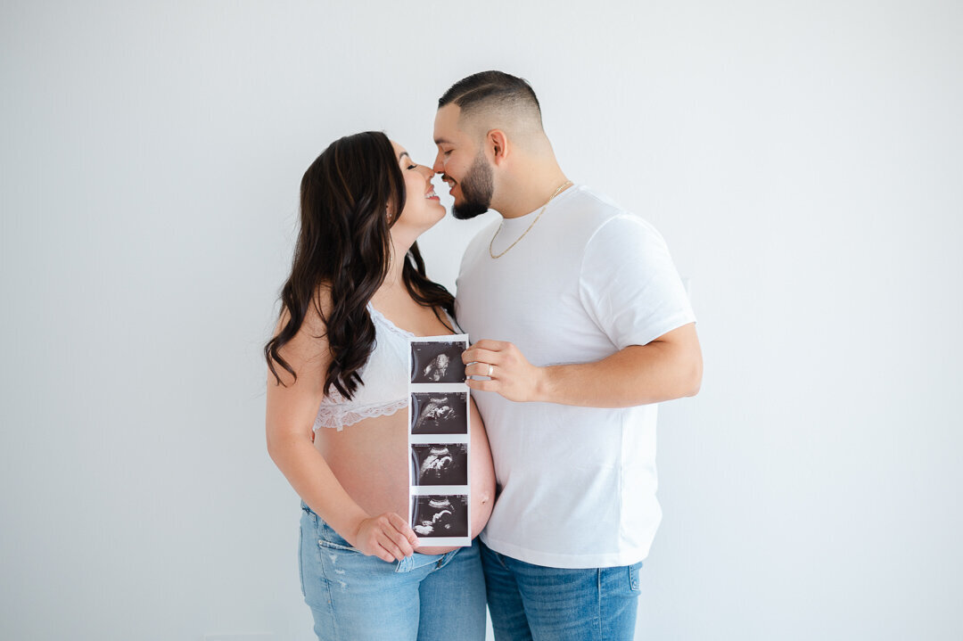 maternity photographers nwa-9083