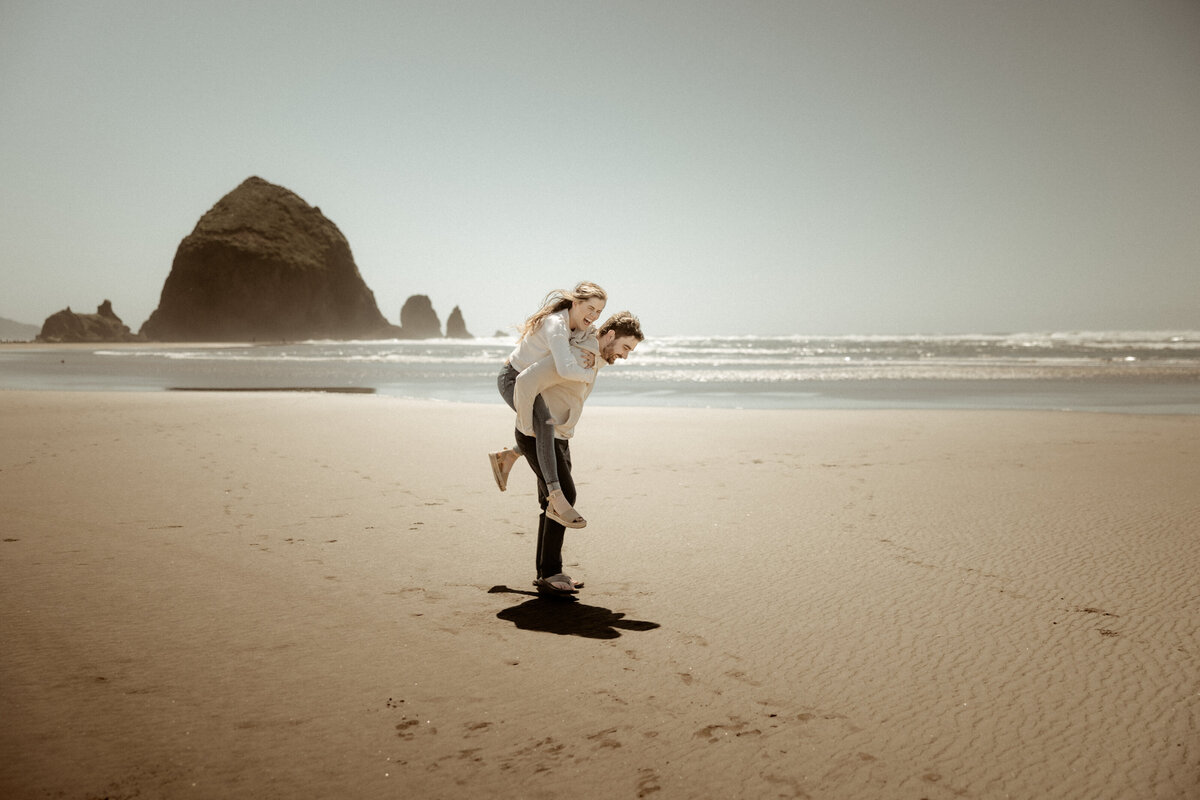 Oregon Coast Cannon Beach Family Couples Photos Portland Vancouver PNW Photographer