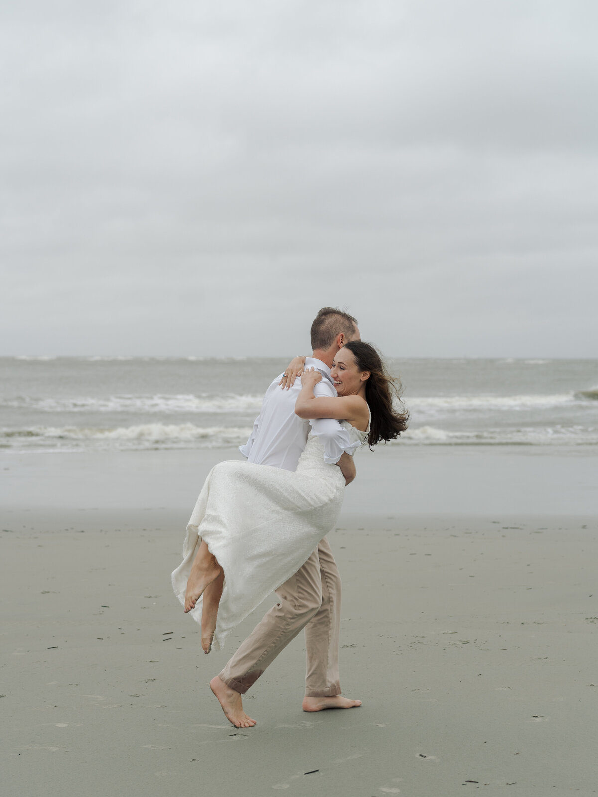 kelseycowley_beach_wedding_page&michael-37