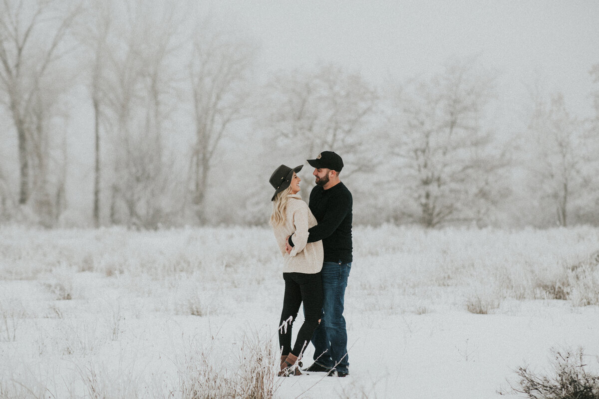 winter-couple-missoula-session-15